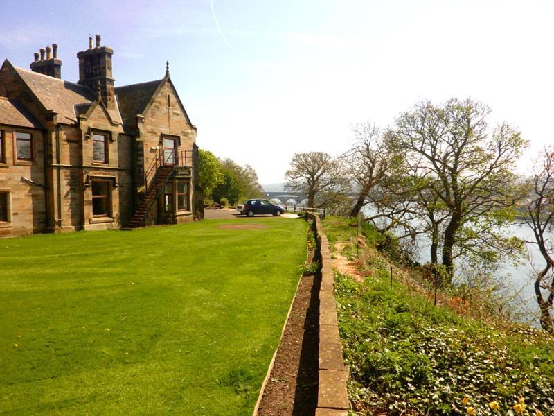 Castle Vale House Bed & Breakfast Berwick Upon Tweed Exterior photo