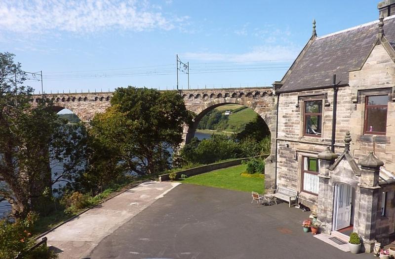 Castle Vale House Bed & Breakfast Berwick Upon Tweed Exterior photo